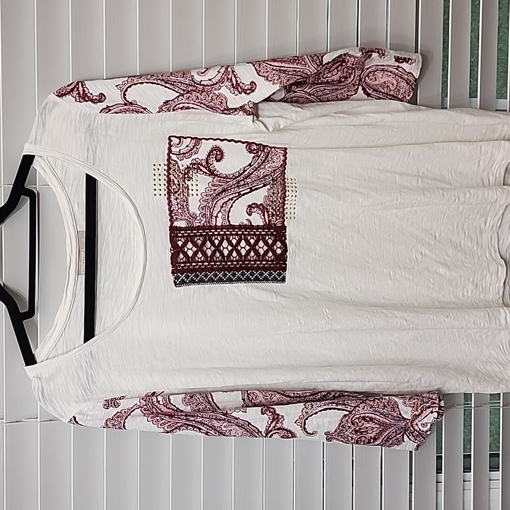 Chico's 3/4 Sleeve Applique Tee sz 3(16/18)